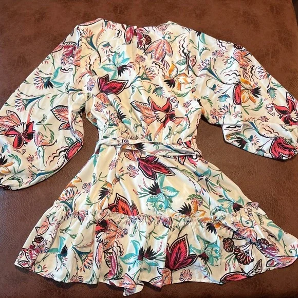 Baltic Born Tally Mini Dress Off White Multi Print Floral Balloon Sleeve NWT M - Picture 6 of 6